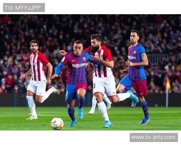 阿诺德伤愈复出入选大名单但缺席西超杯比赛